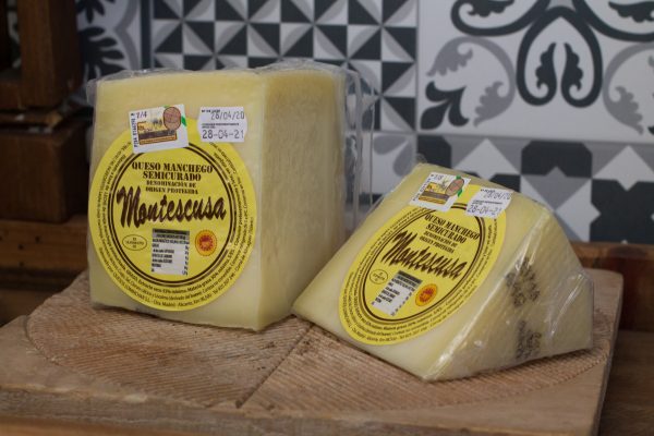 Manchego D.O.P. Cheese Montescusa Semicured